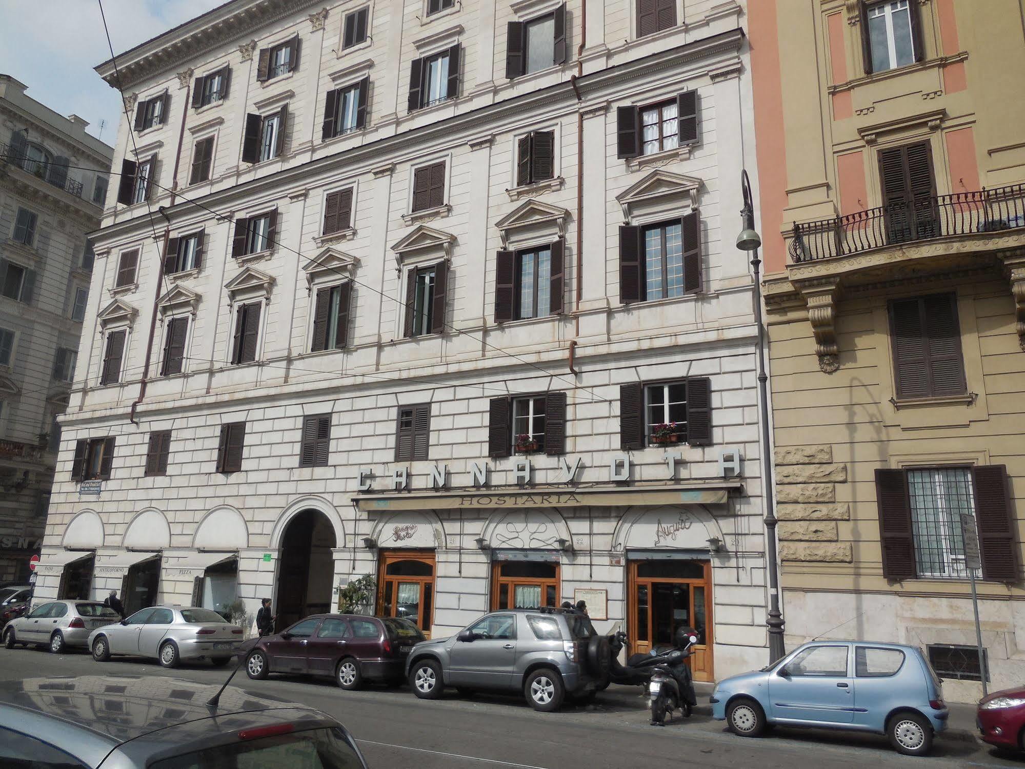 Domus Laurae 3* Rom